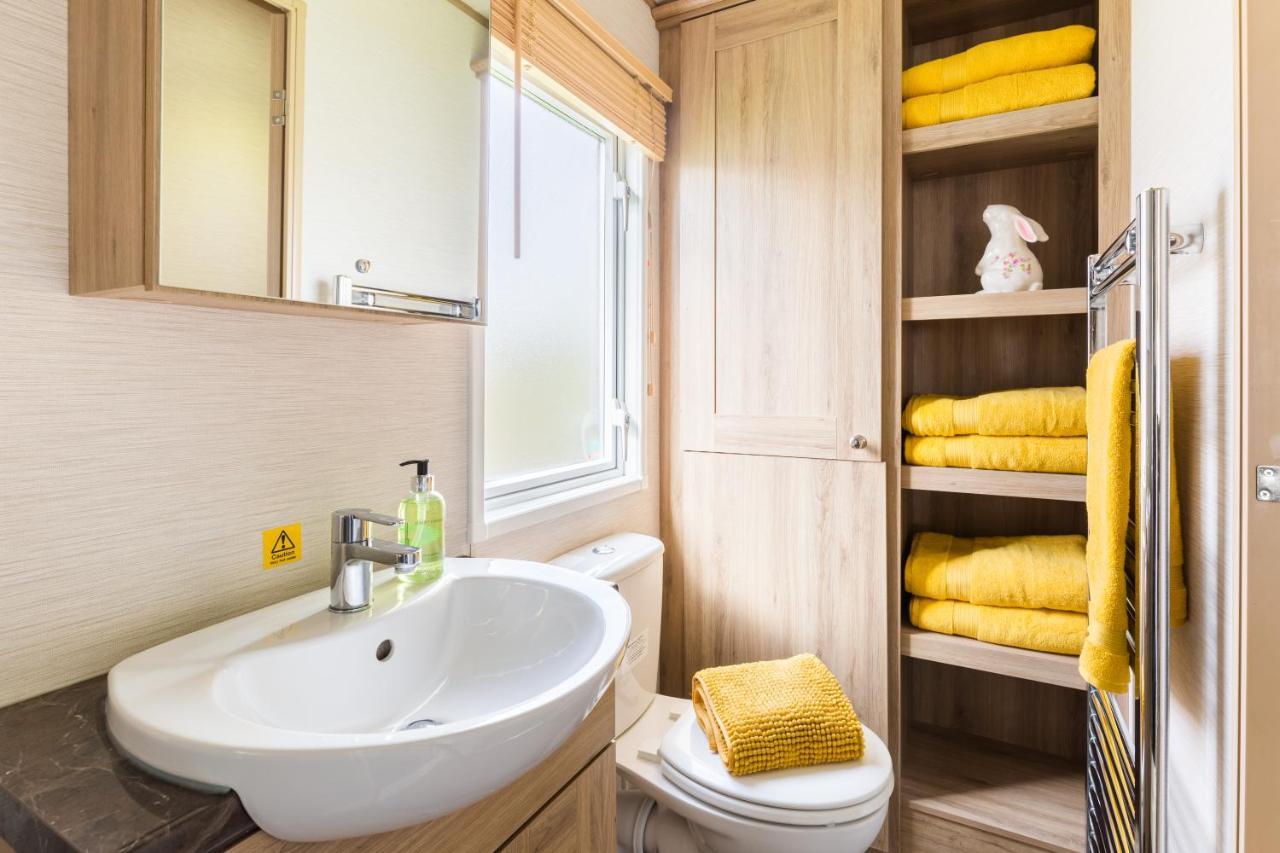 Cottontail Lodge - Hot Tub - Pet Friendly South Cerney Extérieur photo
