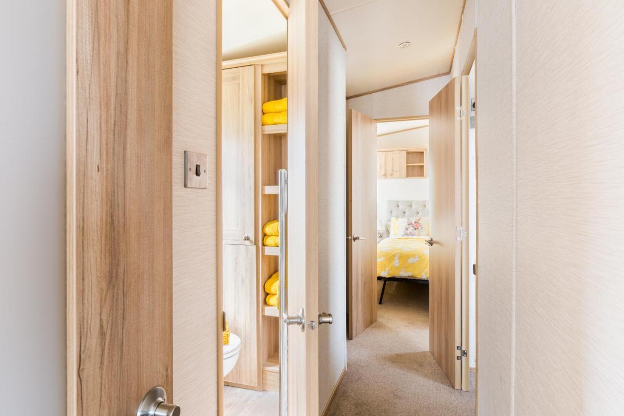 Cottontail Lodge - Hot Tub - Pet Friendly South Cerney Extérieur photo