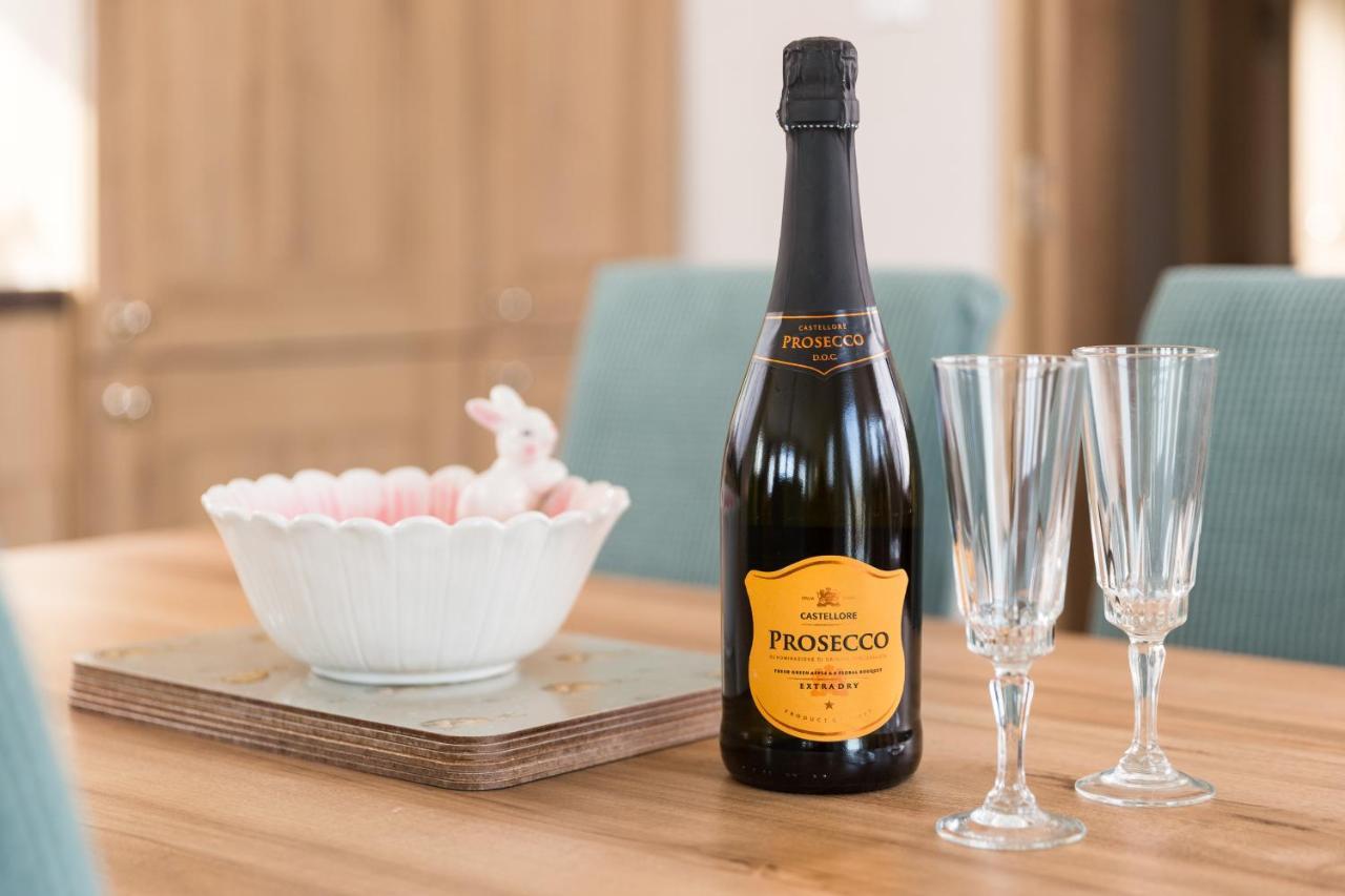 Cottontail Lodge - Hot Tub - Pet Friendly South Cerney Extérieur photo
