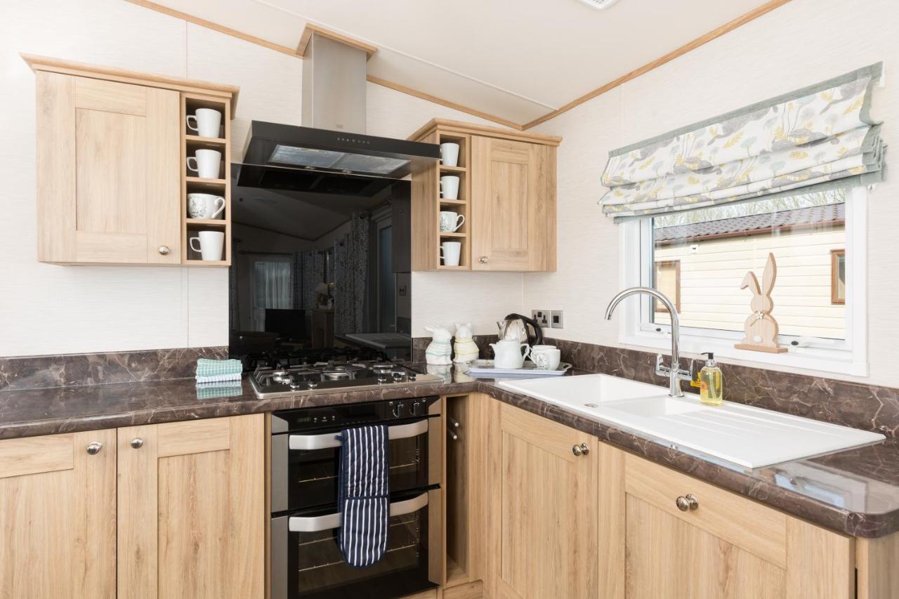 Cottontail Lodge - Hot Tub - Pet Friendly South Cerney Extérieur photo