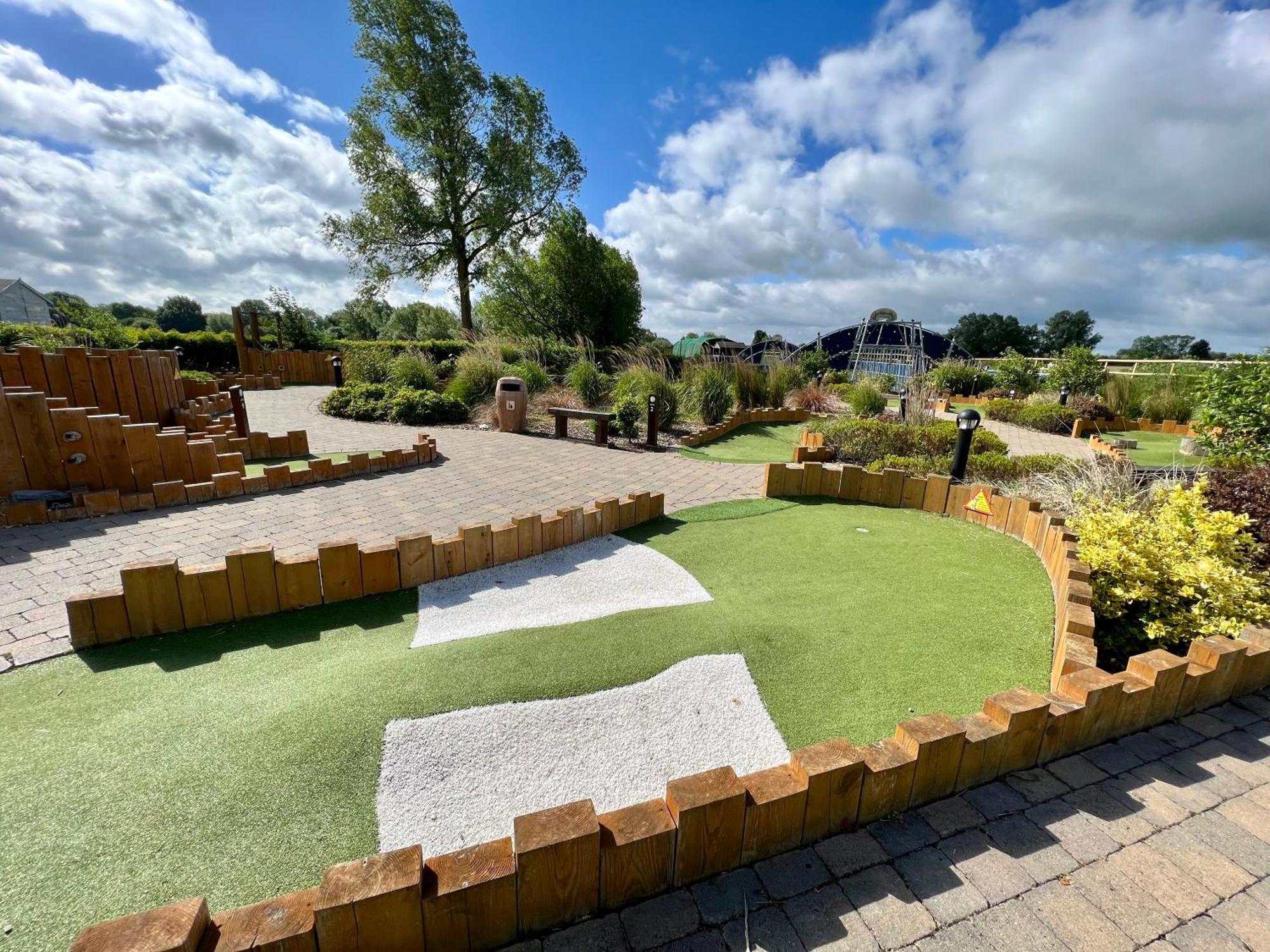 Cottontail Lodge - Hot Tub - Pet Friendly South Cerney Extérieur photo