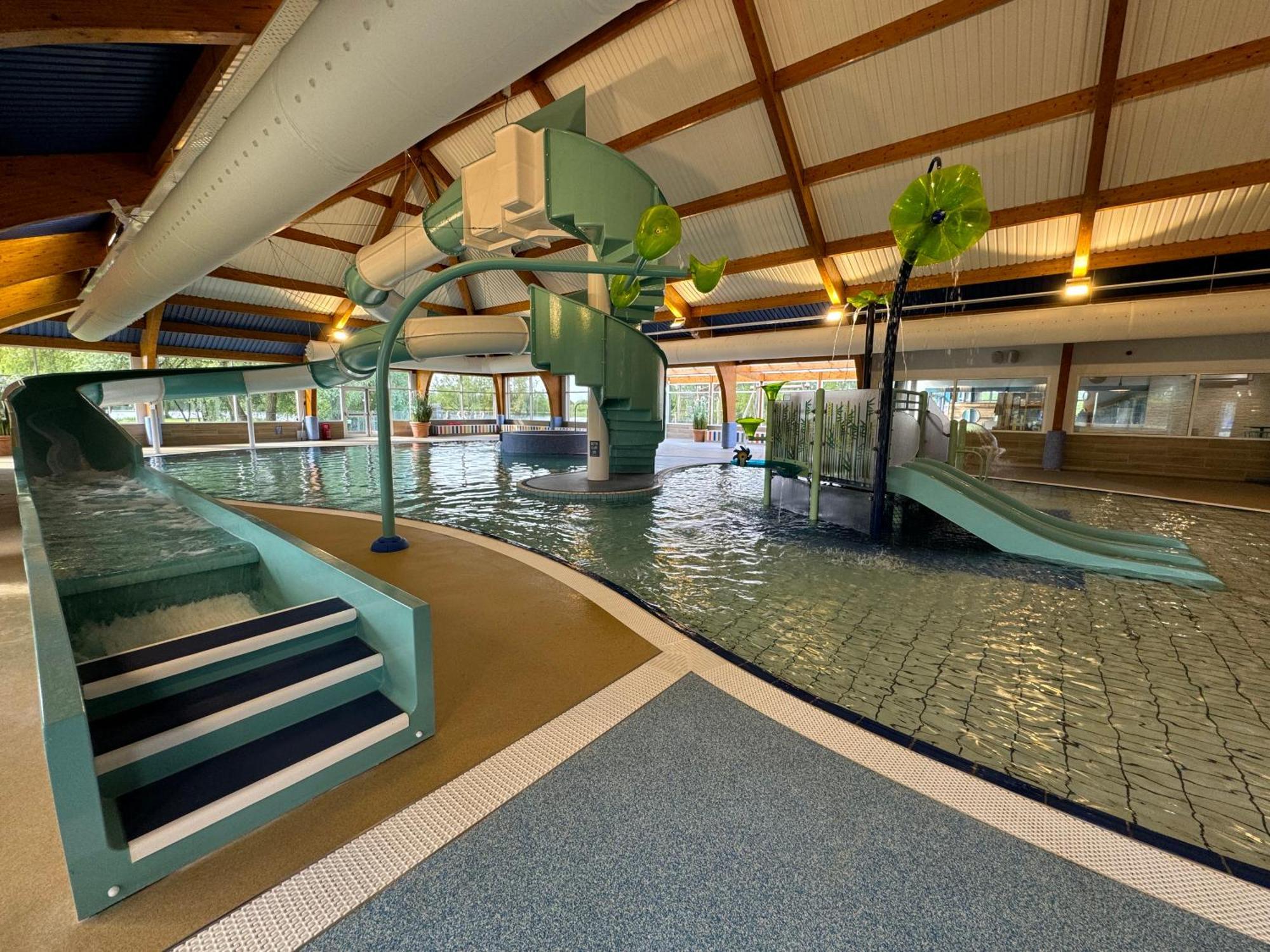 Cottontail Lodge - Hot Tub - Pet Friendly South Cerney Extérieur photo